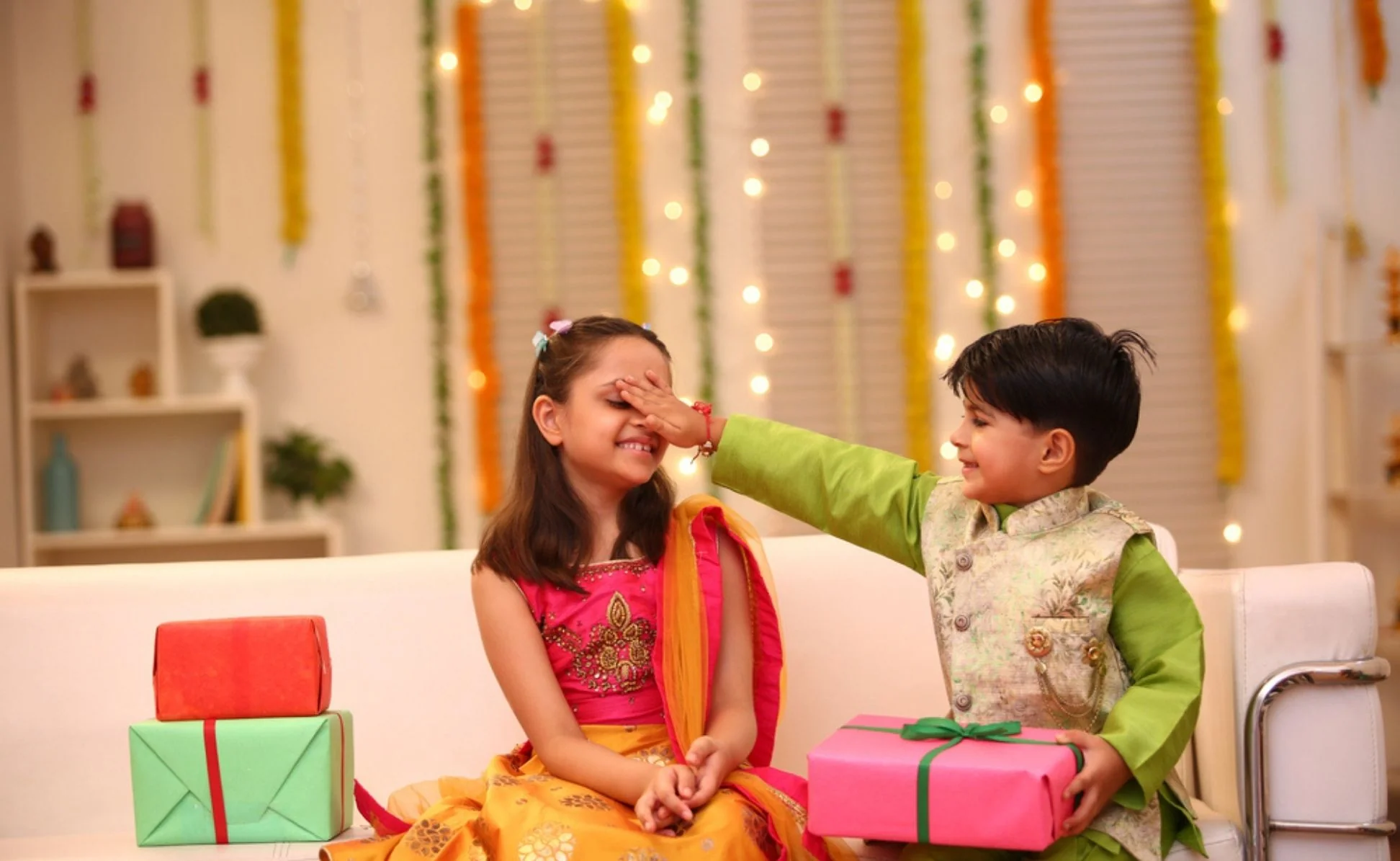 Top 10 Rakhi Gifts for Sister 2025
